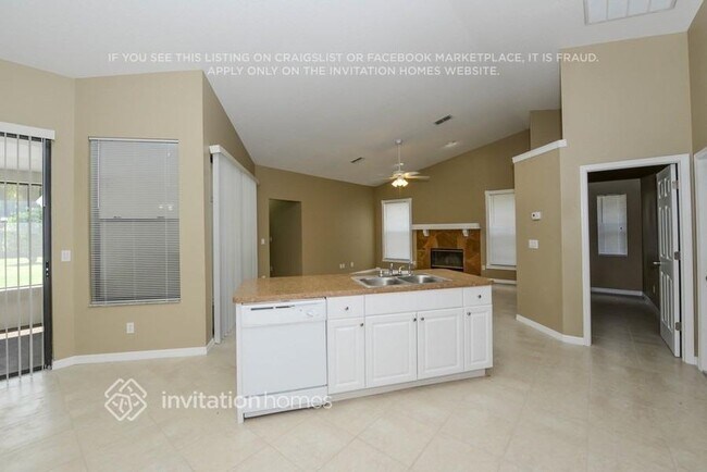 Building Photo - 8546 Thrasher Ct