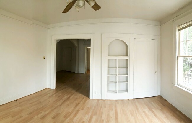 Building Photo - 1007 Unit A North Main Street