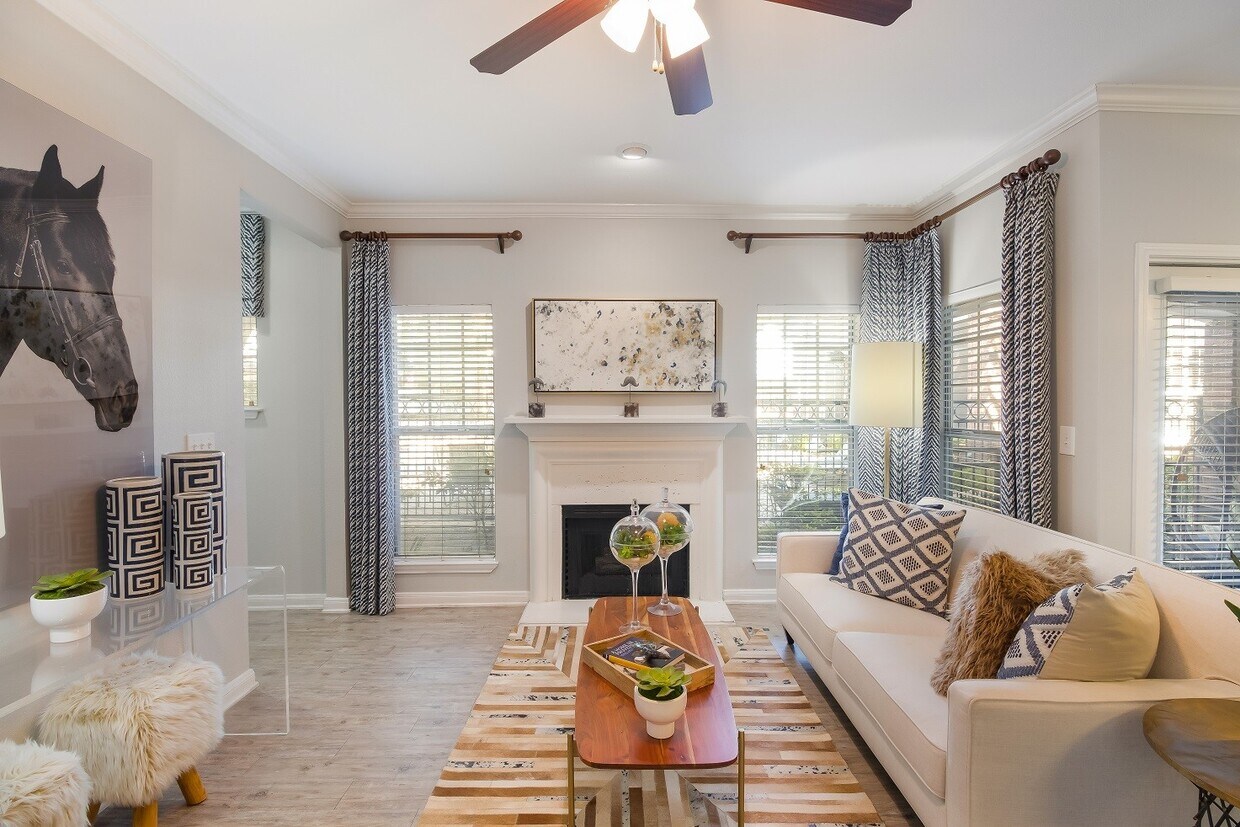 Townhomes of Bent Tree Apartments in Dallas, TX