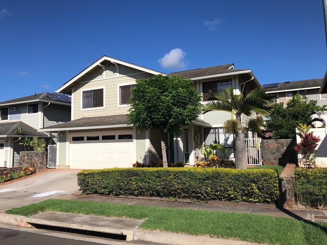 9410121012 Halewili St, Waipahu, HI 96797 House Rental in Waipahu
