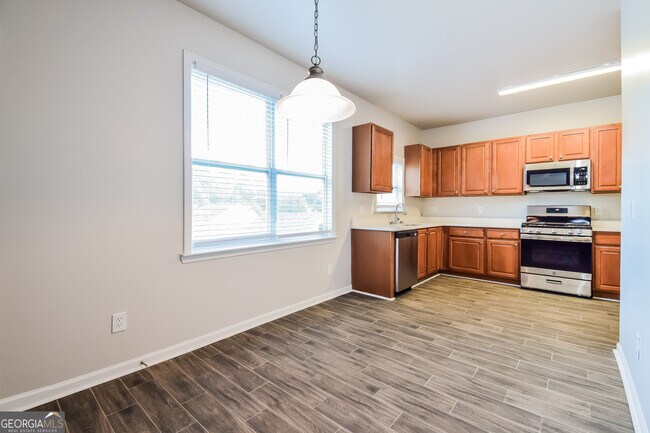 Foto del edificio - 8904 Crestview Cir
