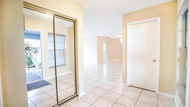 Foto del edificio - 9276 SW 18th Rd