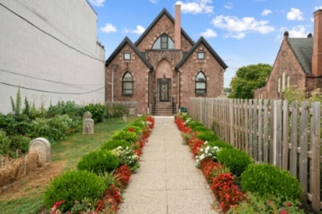 Photo - 141 Krams Ave Apartment