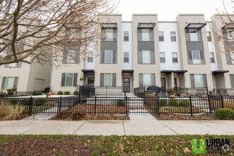 Building Photo - 2419 W Bridge Ave