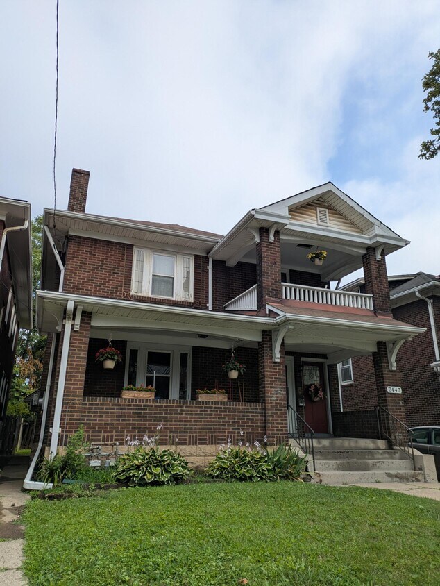 Foto principal - 7447 Schoyer Ave