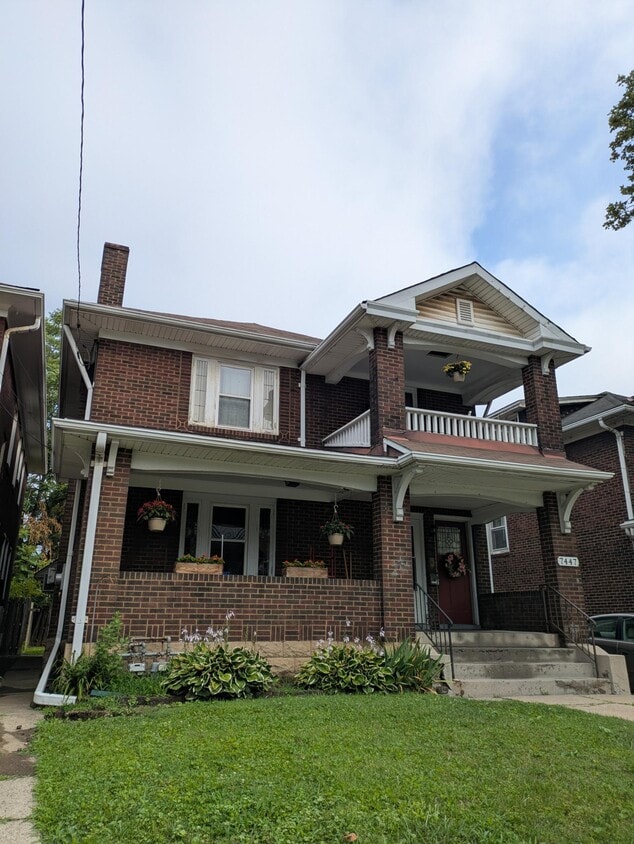 Primary Photo - 7447 Schoyer Ave