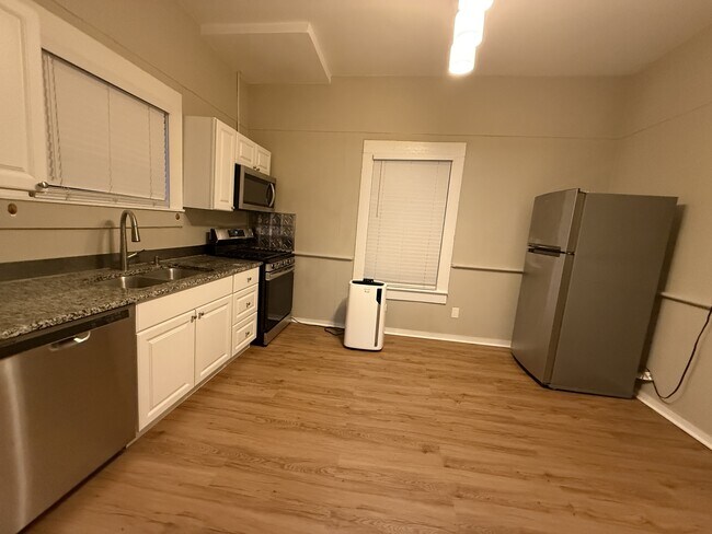 Foto del edificio - 1001 Curran St NW