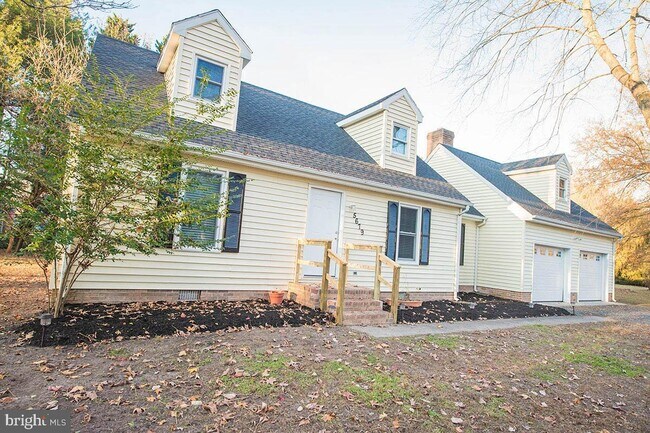 Building Photo - 5679 Anchor Pl