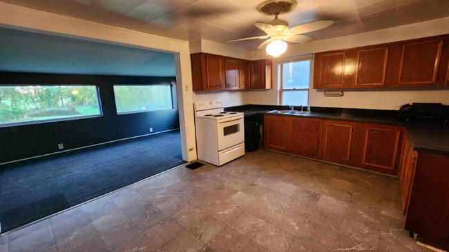 Building Photo - 6695 OH-314