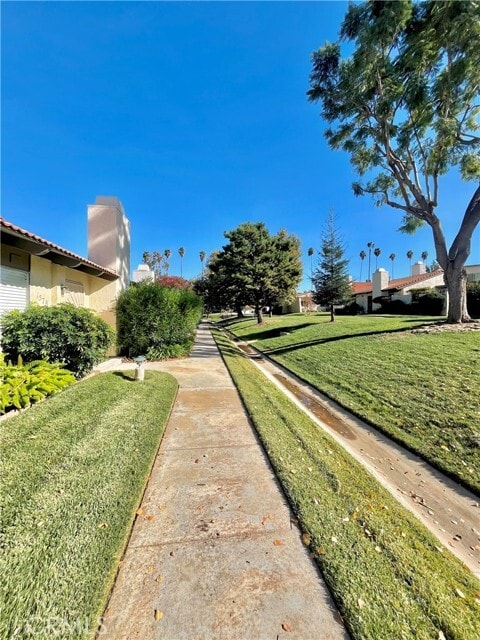 Building Photo - 1578 Lisa