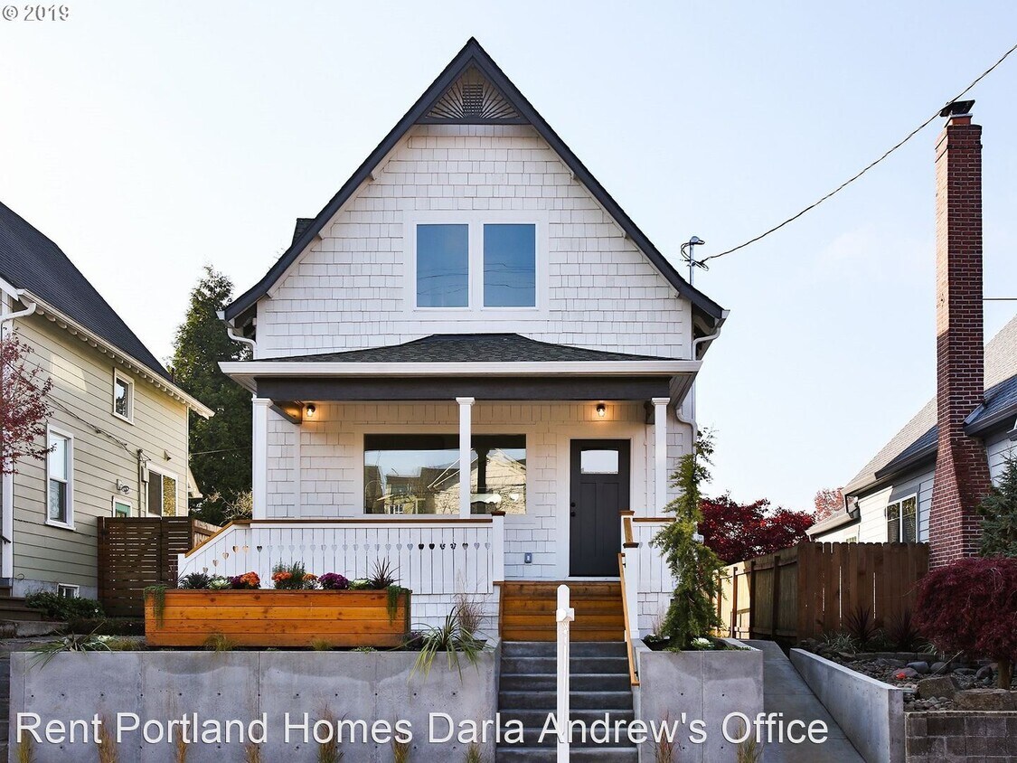 Foto principal - 3 br, 2.5 bath House - 5317 N Concord Avenue