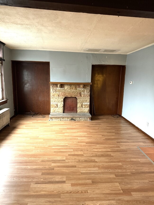 Building Photo - 1421 Alton St