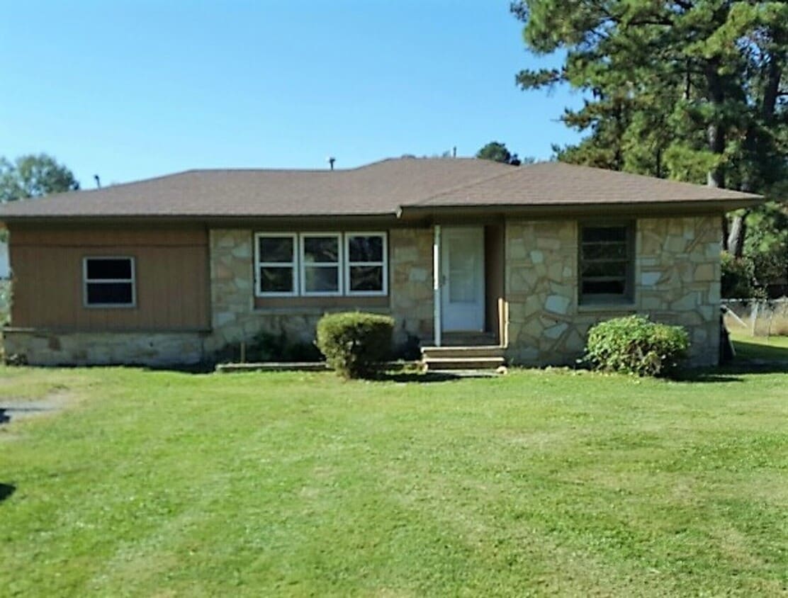 701 N Holly St, Beebe, AR 72012 House Rental in Beebe, AR