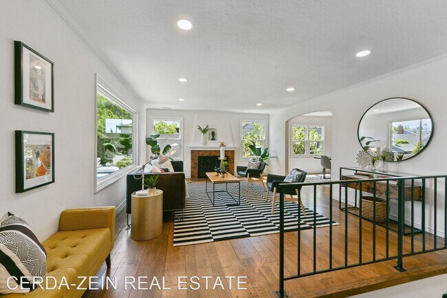Foto del edificio - 3 br, 2.5 bath House - 2828 Windsor Dr