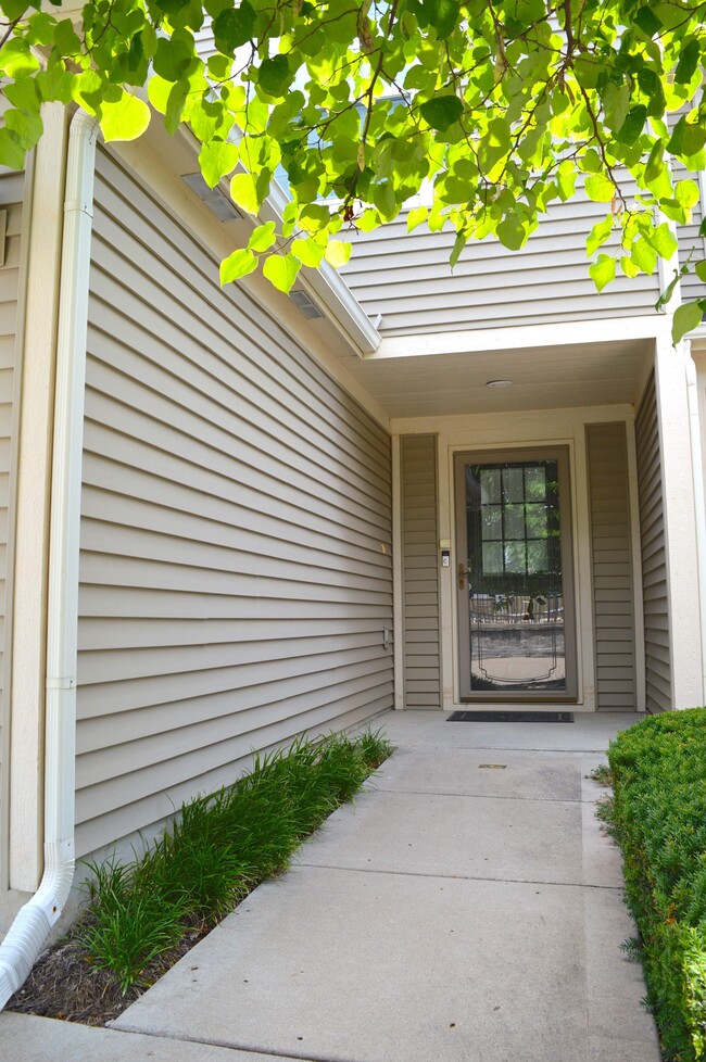 5432 N Hickory St, Kansas City, MO 64118 Townhome Rentals in Kansas City MO