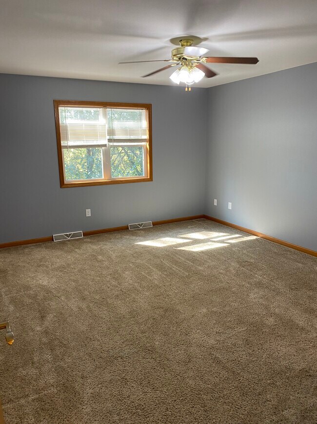 Master Bedroom - 2535 Deerfield Dr