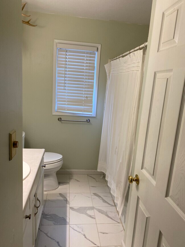 1721 Euclid Ave Unit 104, Helena, MT 59601 - Condo for Rent in Helena