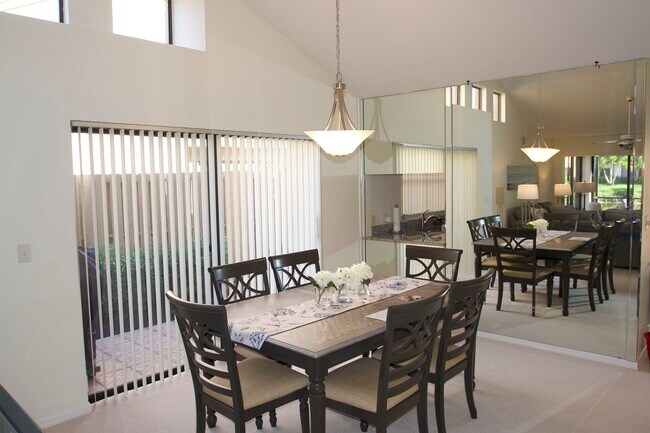 Building Photo - 547 Beachwalk Cir