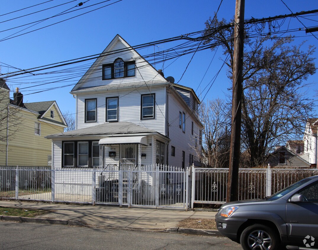 Foto del edificio - 107-10 Inwood St
