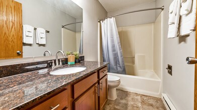 Heritage Heights Apartments photo'