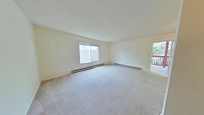 Building Photo - 2Bed 1Bath with Carport! Walk to MSU