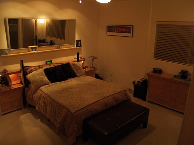 beedroom principal - 621 E Olive Ave