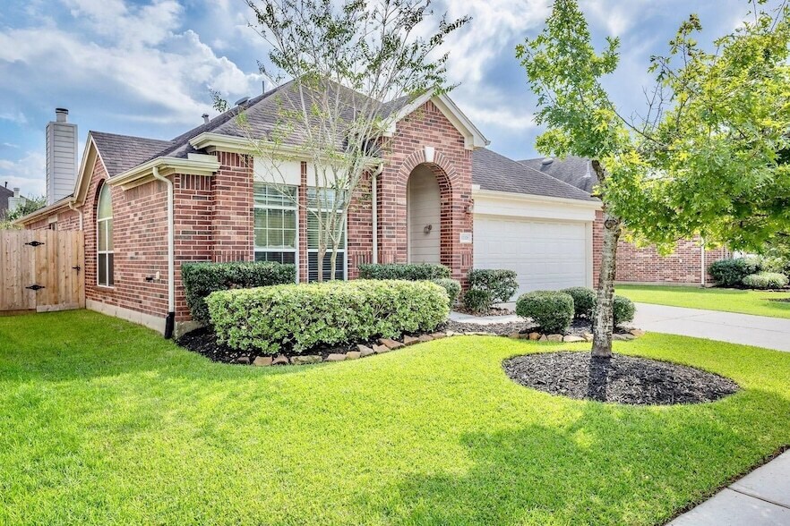 Foto principal - 30306 Castle Forest Dr