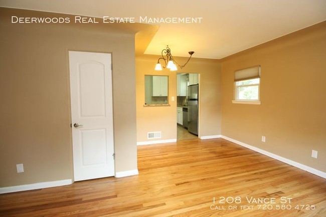 Building Photo - 1208 Vance St