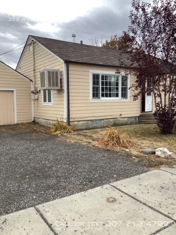 352 W Park St House Rental in Powell, WY