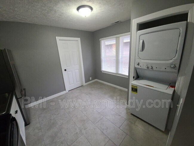 Foto del edificio - 49 S Rural St