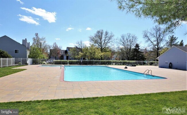 Building Photo - 1018 Aspen Dr