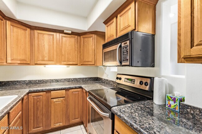 Foto del edificio - 151 E Broadway Rd