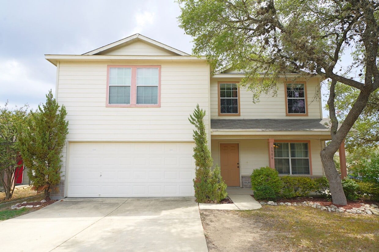 Primary Photo - Lovely Oak Crest Rental Now Available!