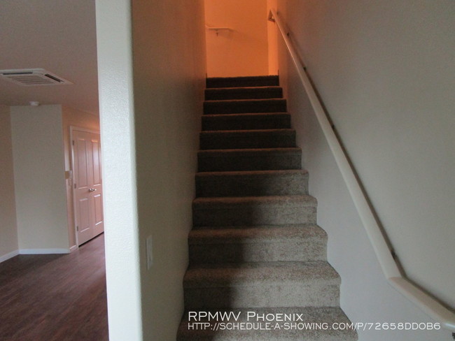 Foto del edificio - 17402 N 19th Ave