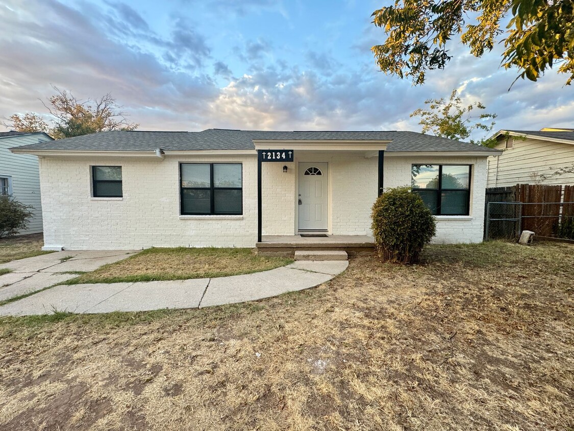 Primary Photo - NEWLY RENOVATED THREE BED TWO BATH