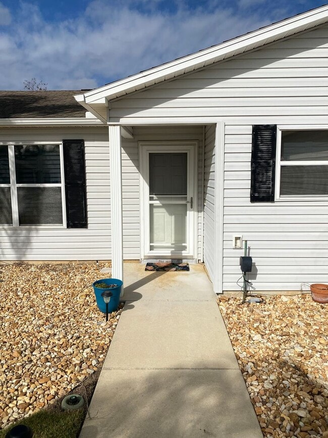 Building Photo - SEASONAL RENTAL or ANNUAL LEASE in The Village of Duval 2 Beds, 2 Bath + den home, Pets OK.