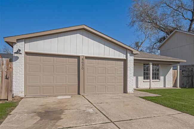 Building Photo - 8630 Valley Meadow Dr