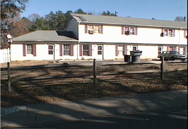 Bldg Photo - Marvin Villas