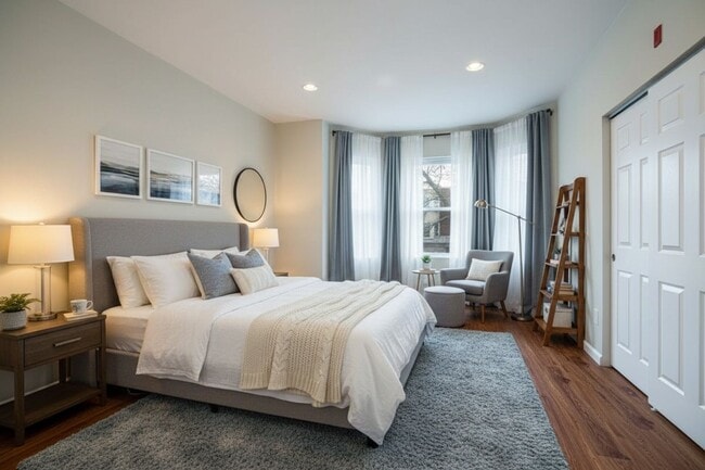 Photo - 5043 Walnut St Apartment