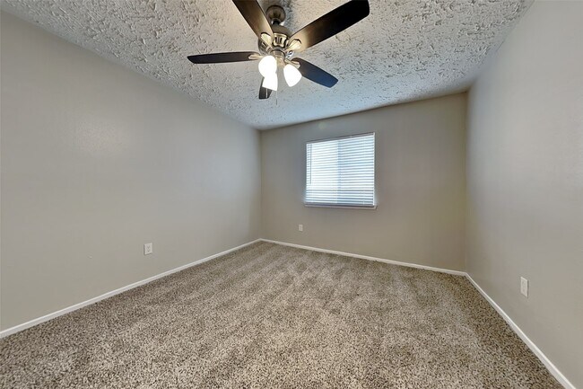 Building Photo - 13414 Tara Oak Dr