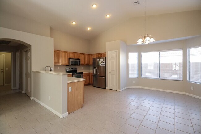 Foto del edificio - 3721 N 125th Dr