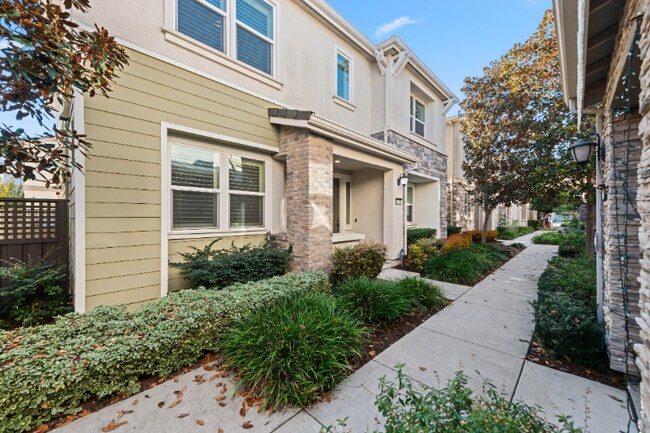 Photo - 2768 Alliston Loop House