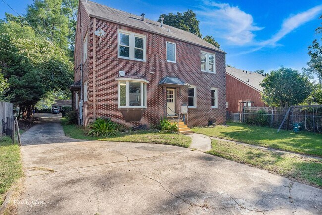 Foto del edificio - Utilities Included