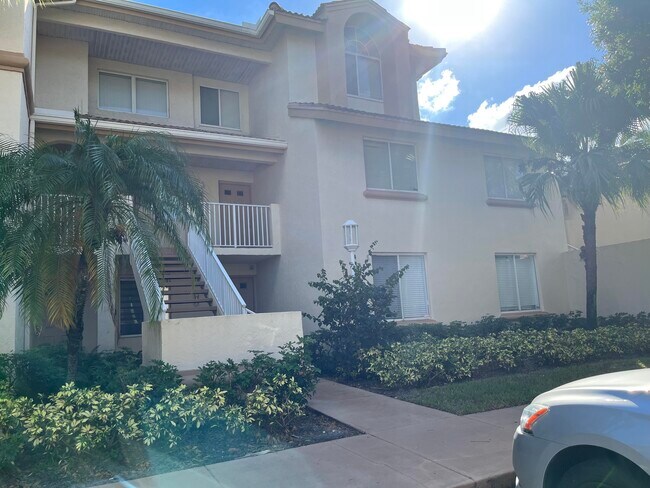 Foto del edificio - 18106 Glenmoor Dr