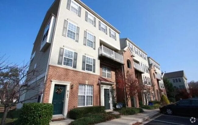 Building Photo - 6147 Stonehenge Pl