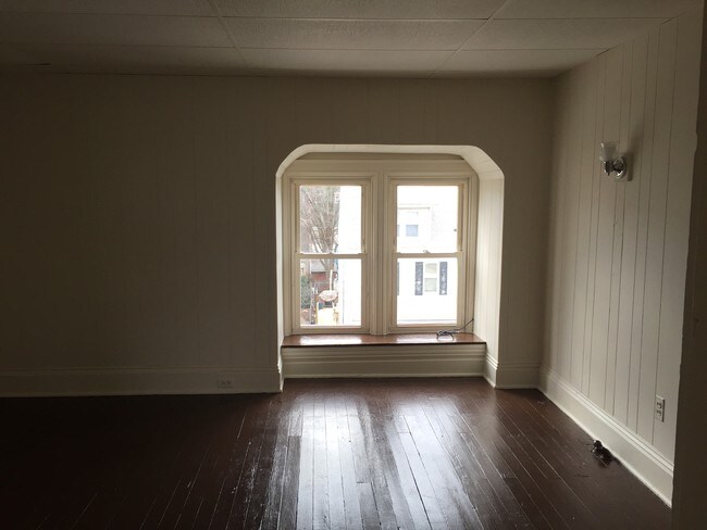 Foto del edificio - 1043 N Duke St