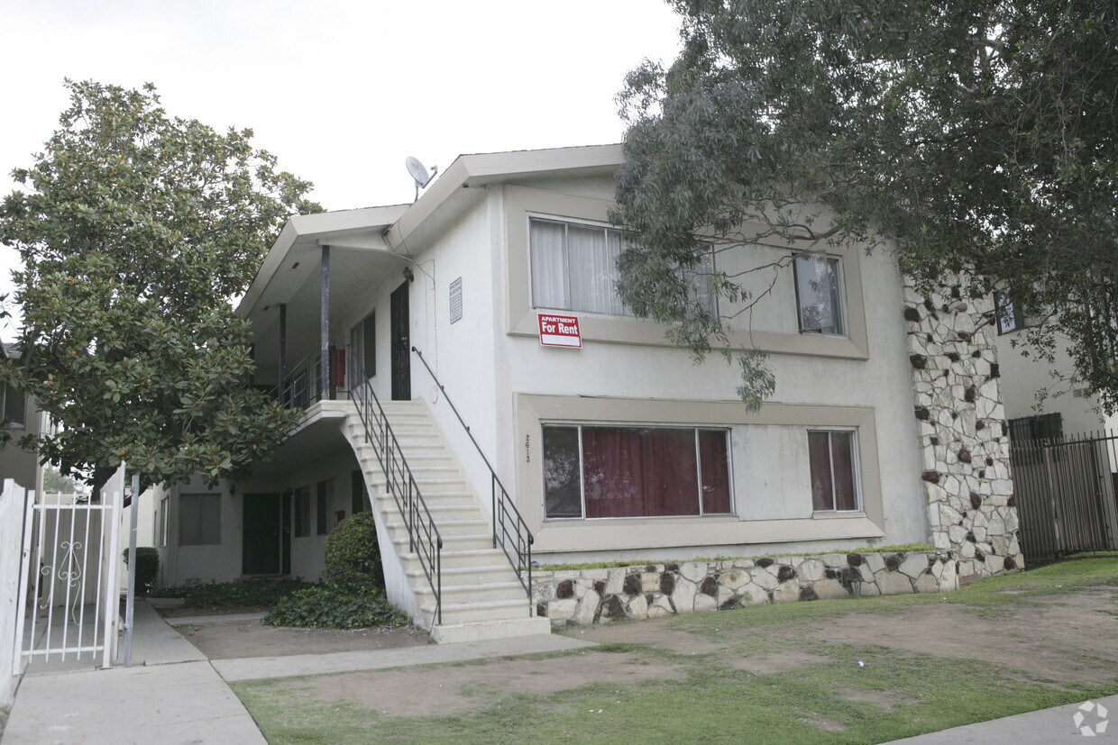 2613 W Imperial Hwy, Inglewood, CA 90303 Apartments in Inglewood, CA