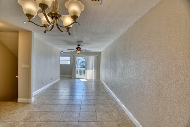 Building Photo - 1414 Bahia Dr