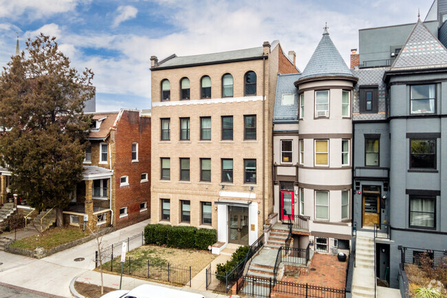 Building Photo - The Chelsea Condos