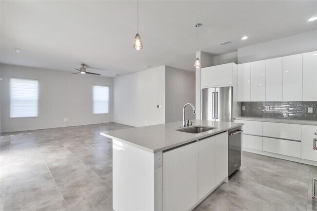 Foto del edificio - 5206 Fern Row Ln